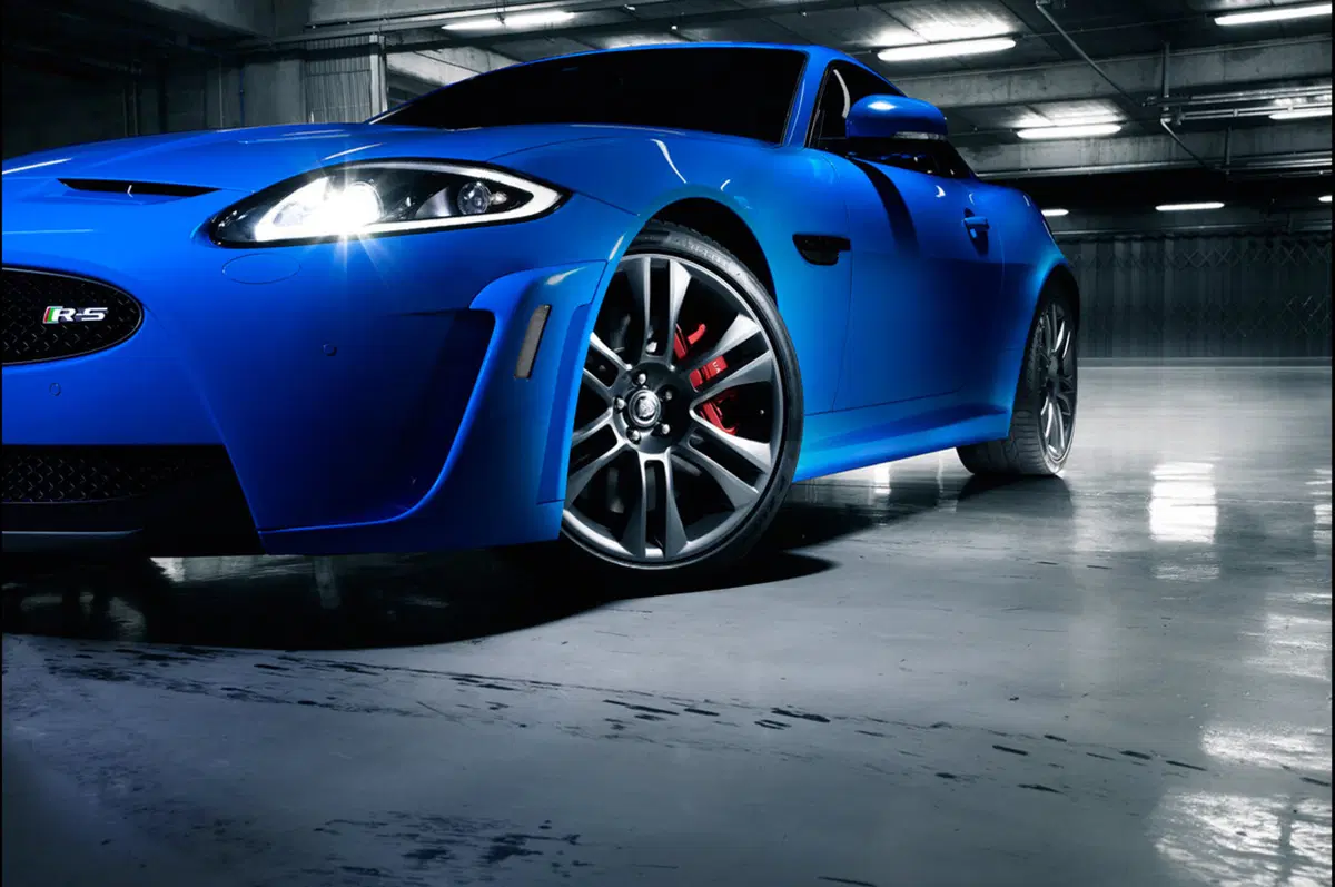 Jaguar XKR-S: listino prezzi (10)