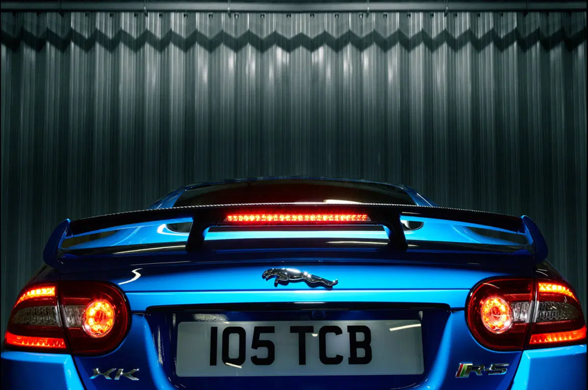 Jaguar XKR-S: listino prezzi (12)