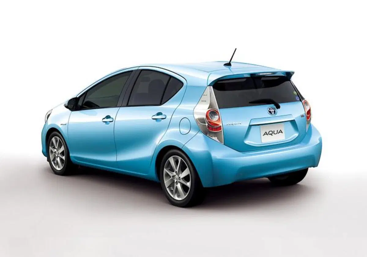 Toyota Aqua (2)