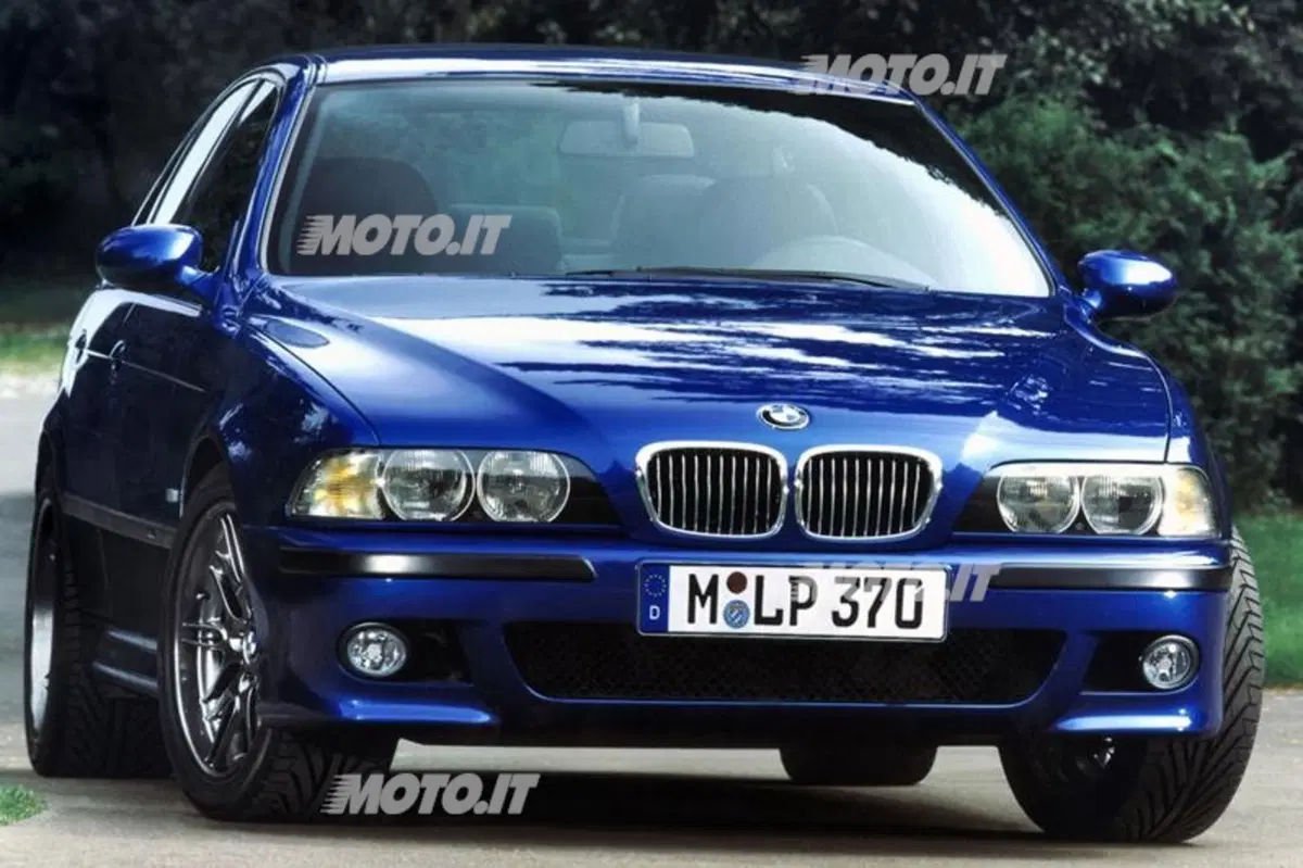 BMW M5: una storia lunga 5 generazioni (13)
