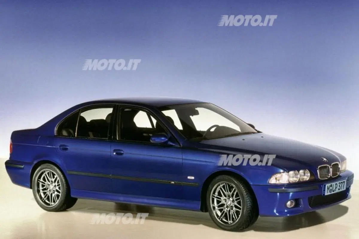 BMW M5: una storia lunga 5 generazioni (14)