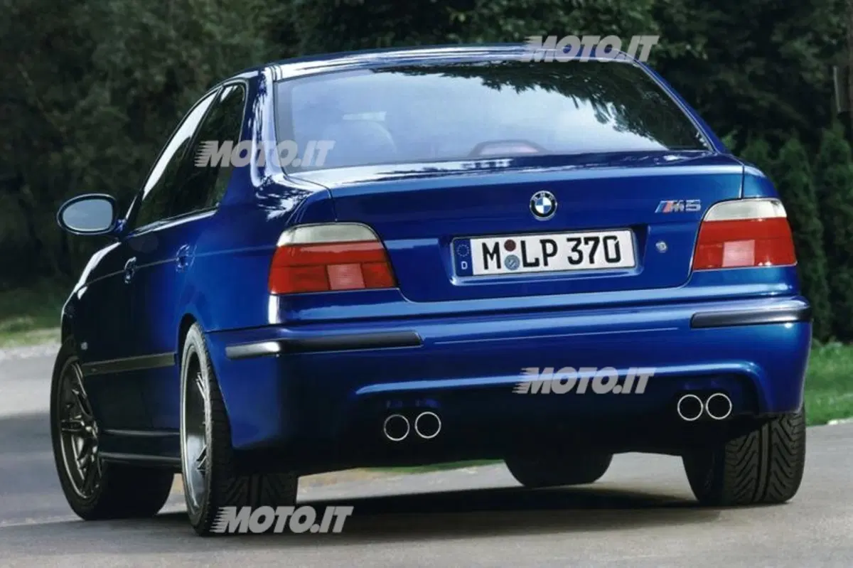 BMW M5: una storia lunga 5 generazioni (15)