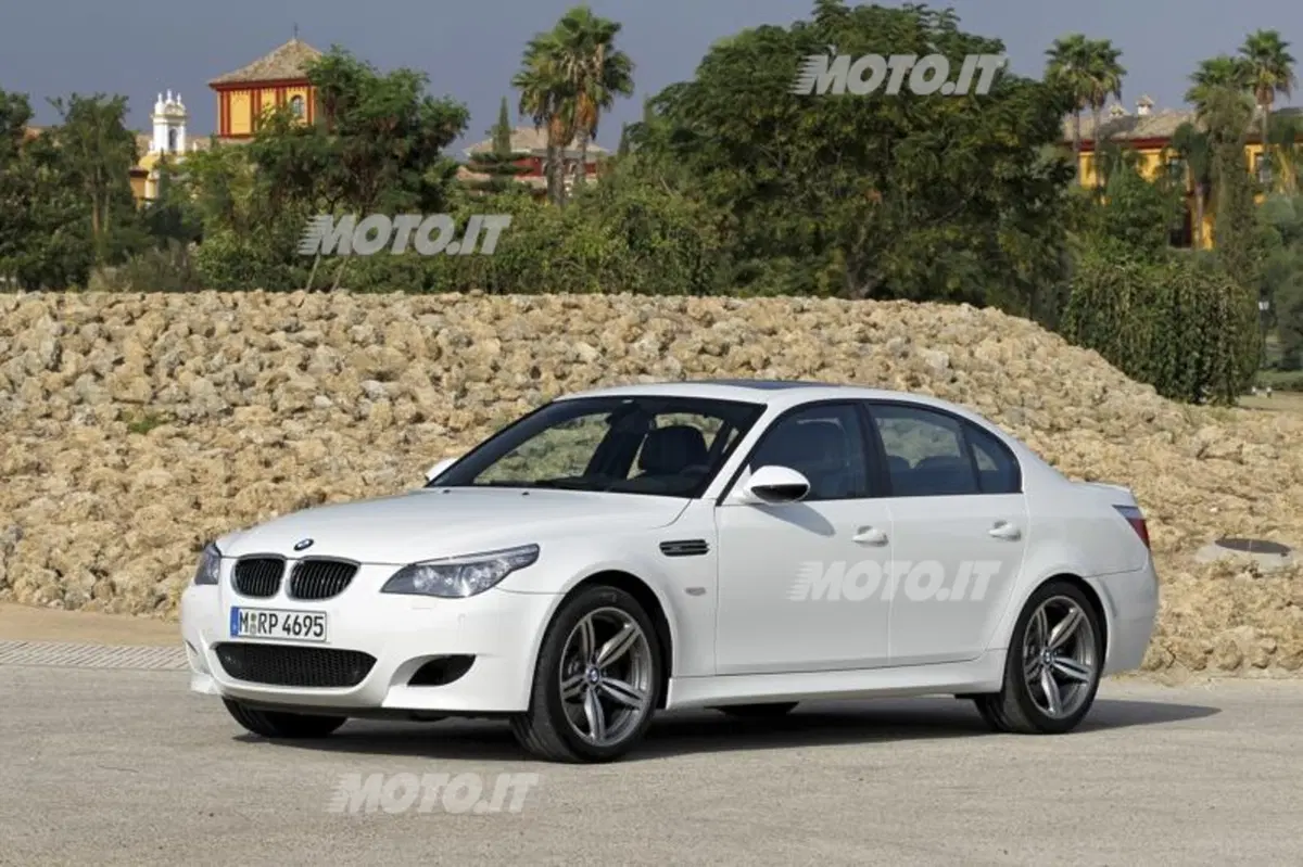BMW M5: una storia lunga 5 generazioni (17)