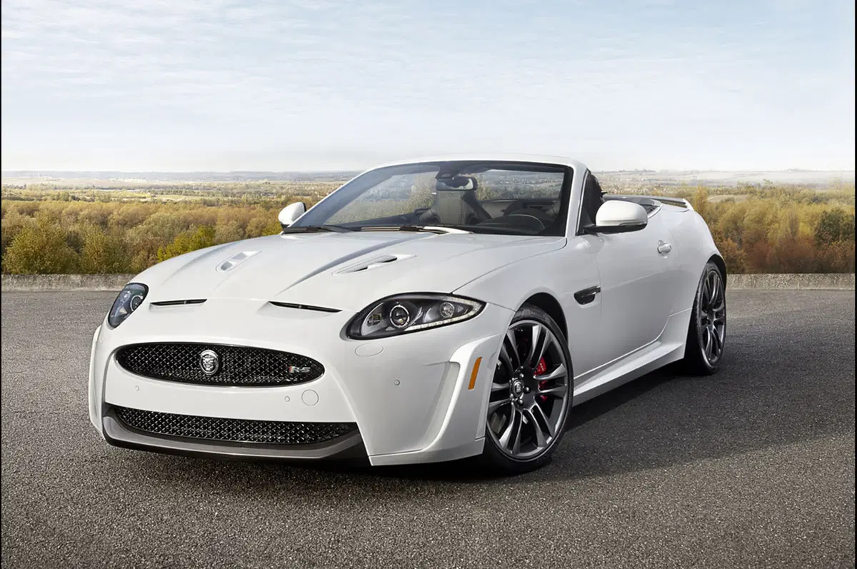 Jaguar XKR-S Convertible: prime immagini ufficiali (5)