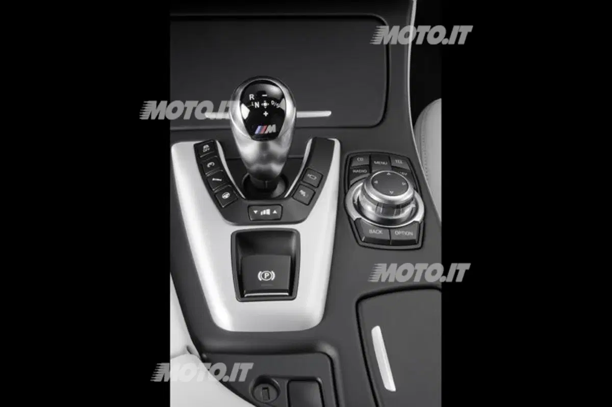 BMW M5 F10: uno sguardo sotto al vestito (35)
