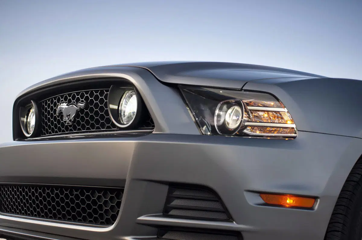 Ford Mustang M.Y. 2013 (6)