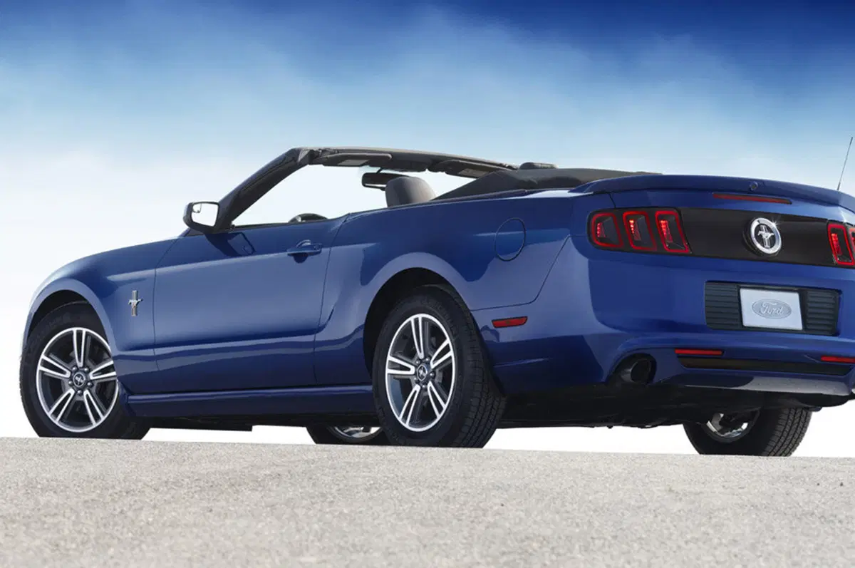 Ford Mustang M.Y. 2013 (9)