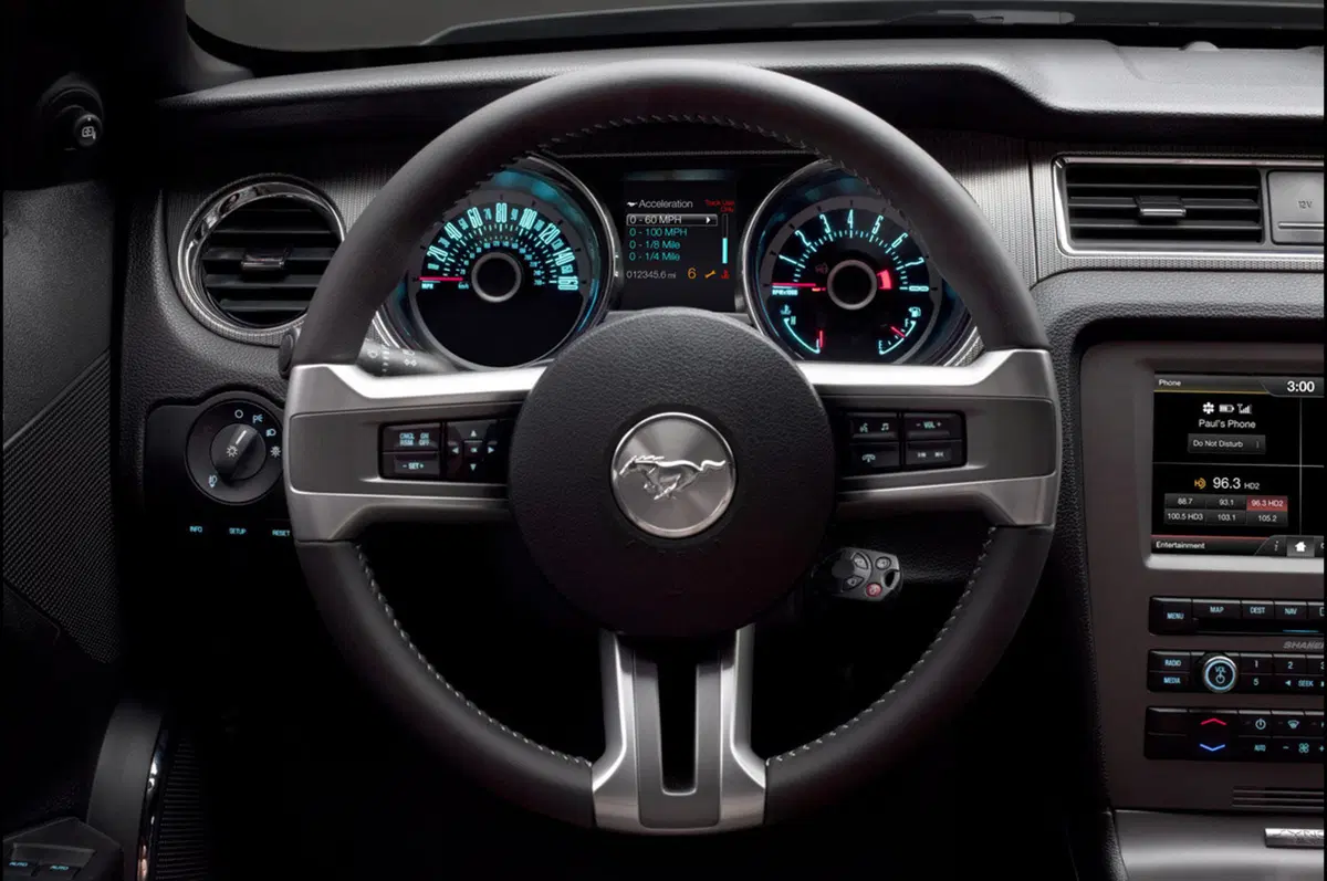 Ford Mustang M.Y. 2013 (13)