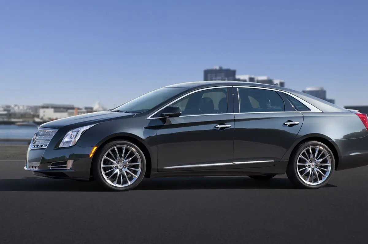 Cadillac XTS: prime immagini ufficiali (2)