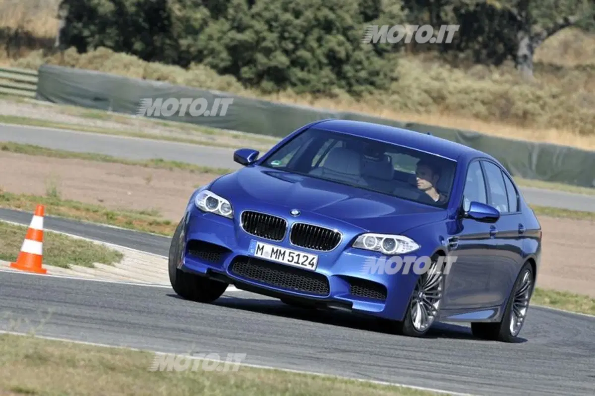 BMW M5 (9)
