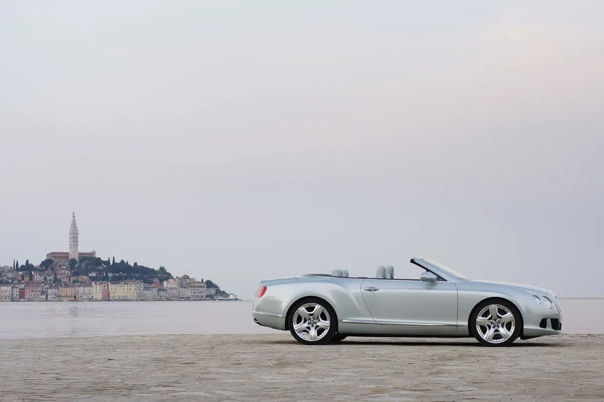 Bentley Continental GTC Convertible a Los Angeles (4)