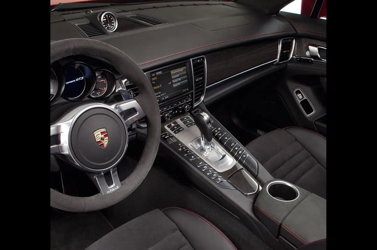 Porsche Panamera GTS (10)