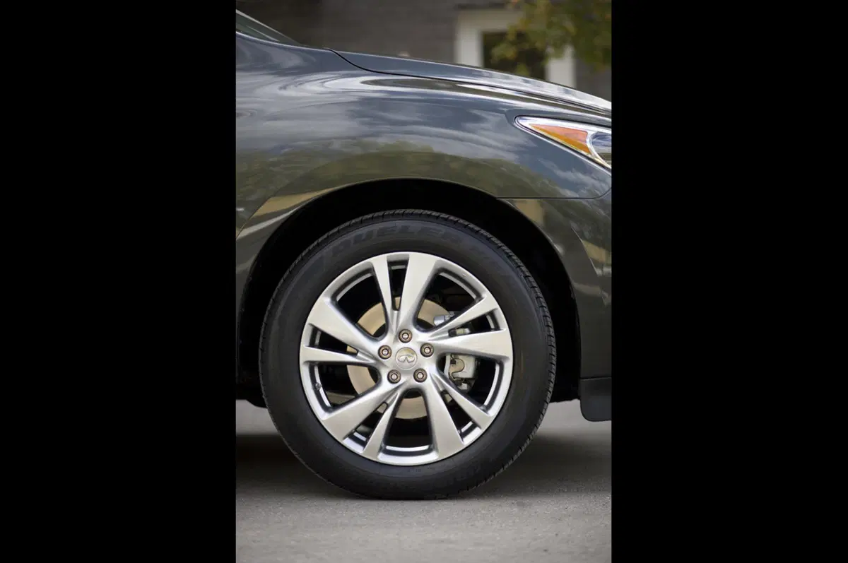 Infiniti JX svelata a Los Angeles (8)