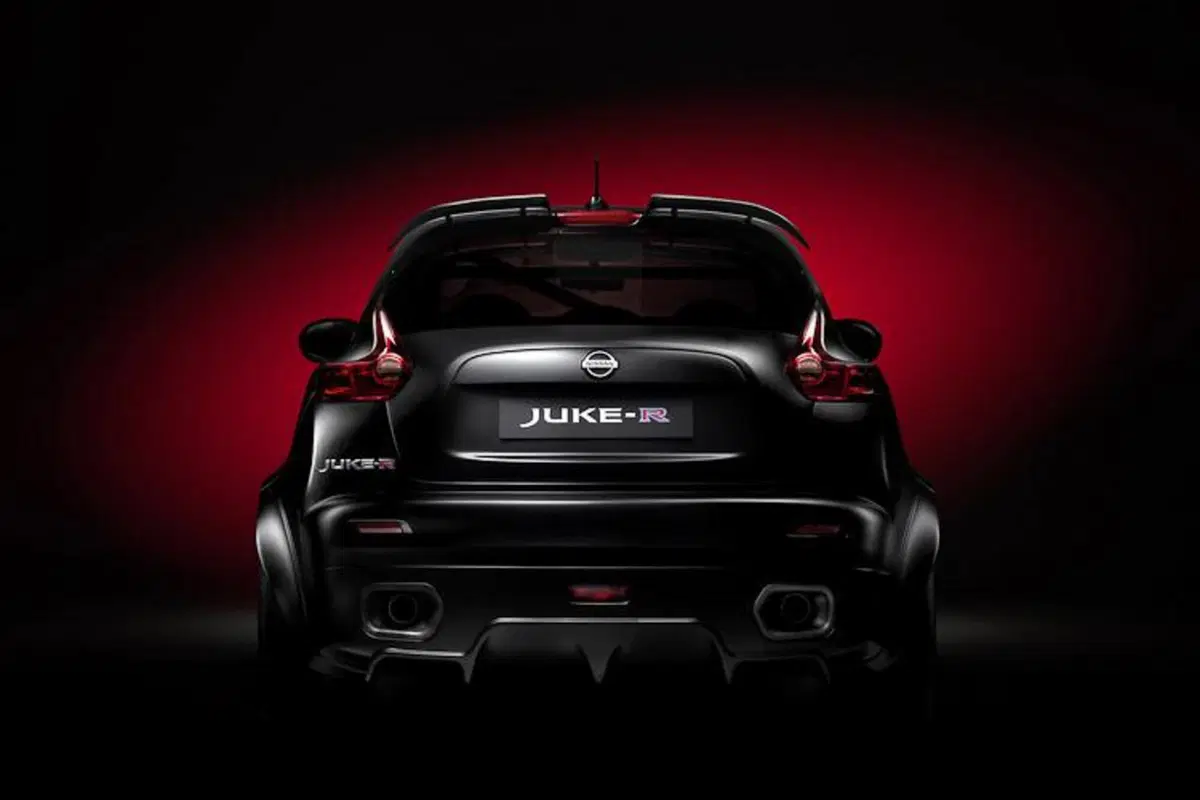 Nissan Juke-R: pronta per la pista (4)