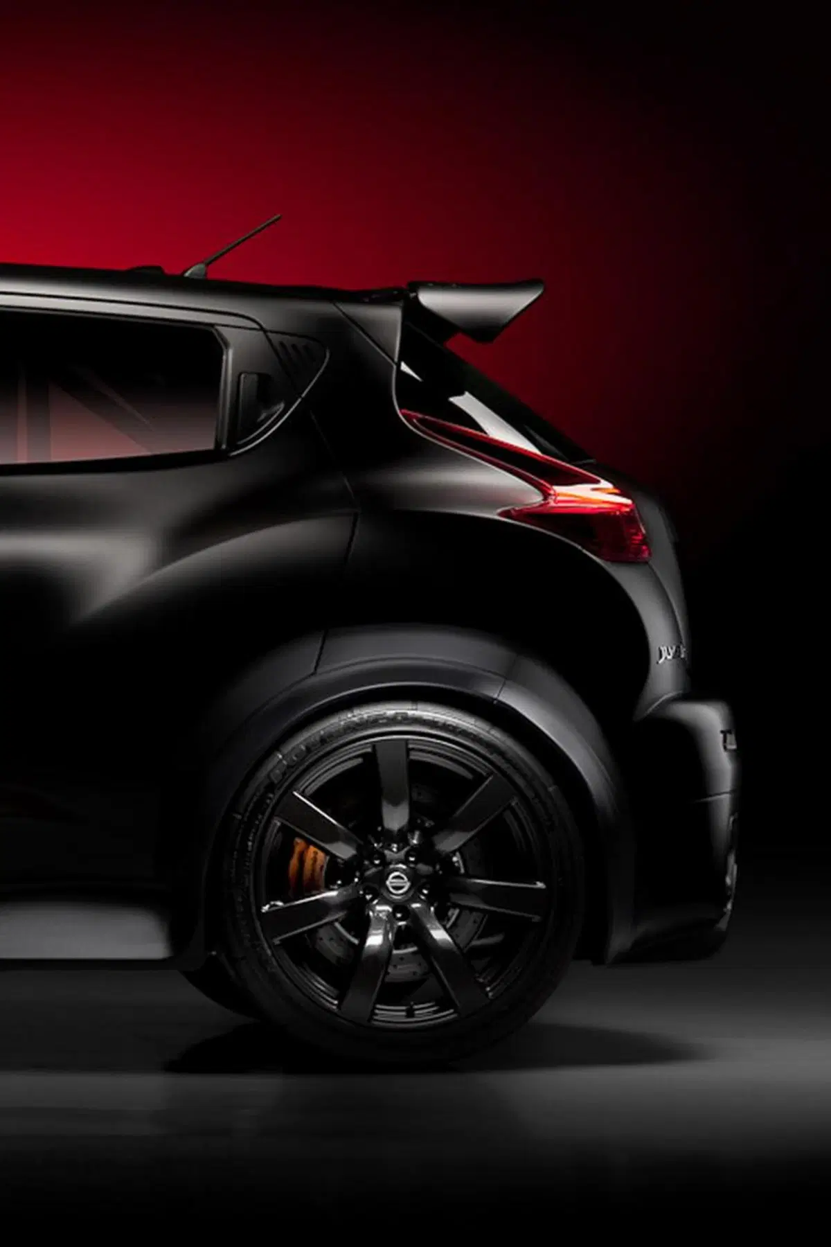 Nissan Juke-R: pronta per la pista (7)
