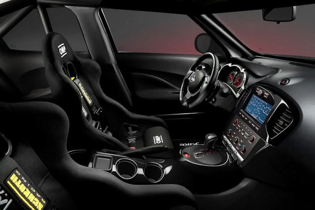 Nissan Juke-R: pronta per la pista (10)