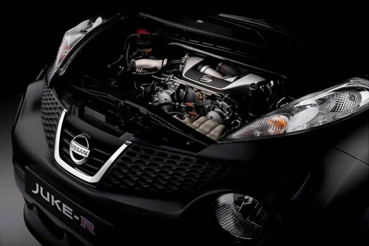 Nissan Juke-R: pronta per la pista (11)