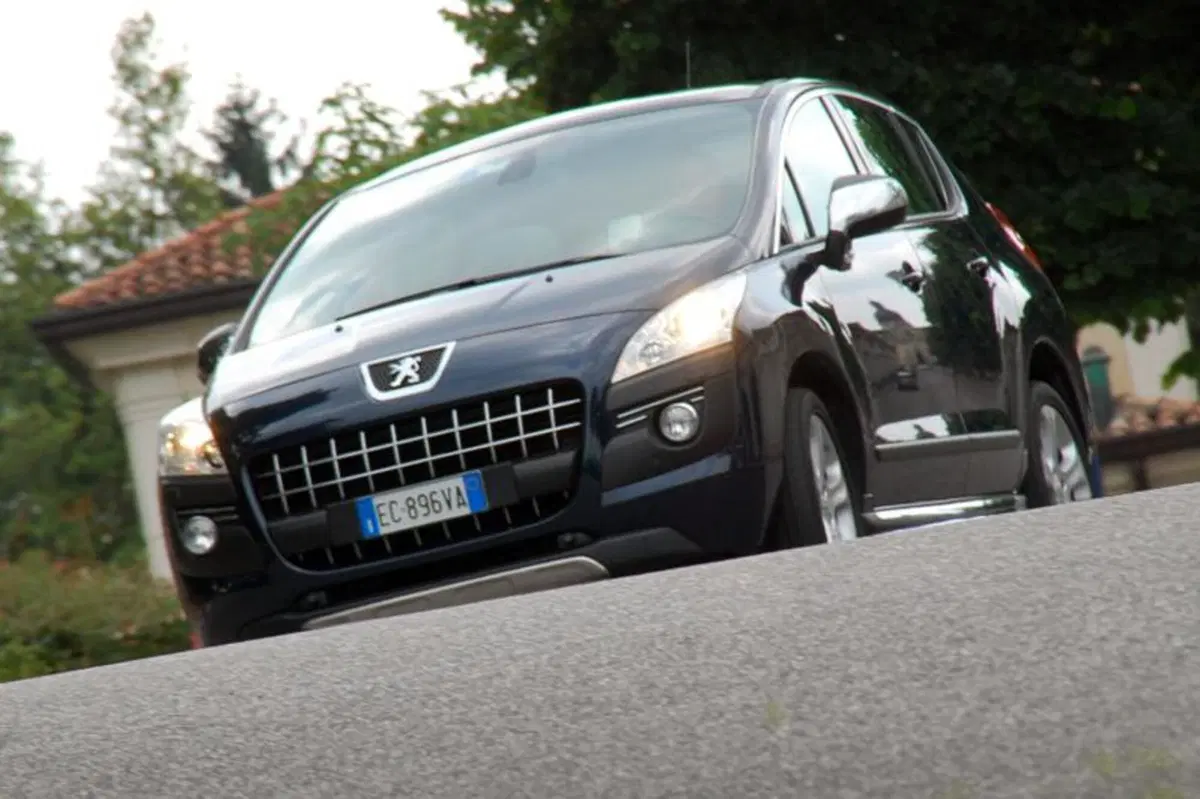 Peugeot 3008 con Pack Rossignol Experience (3)