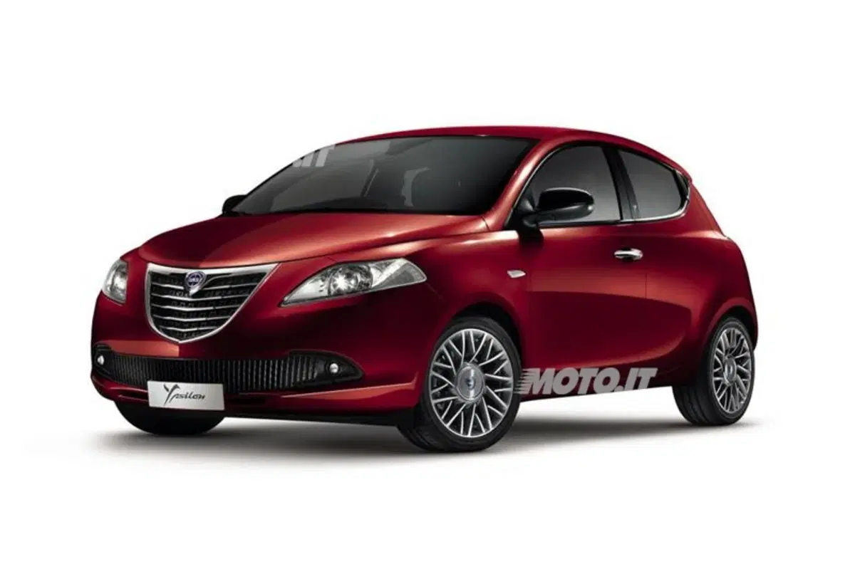 Lancia Ypsilon Black&Red (2)