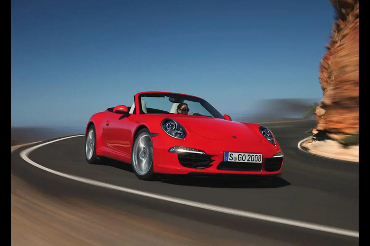 Porsche 911 Carrera Cabriolet (2)