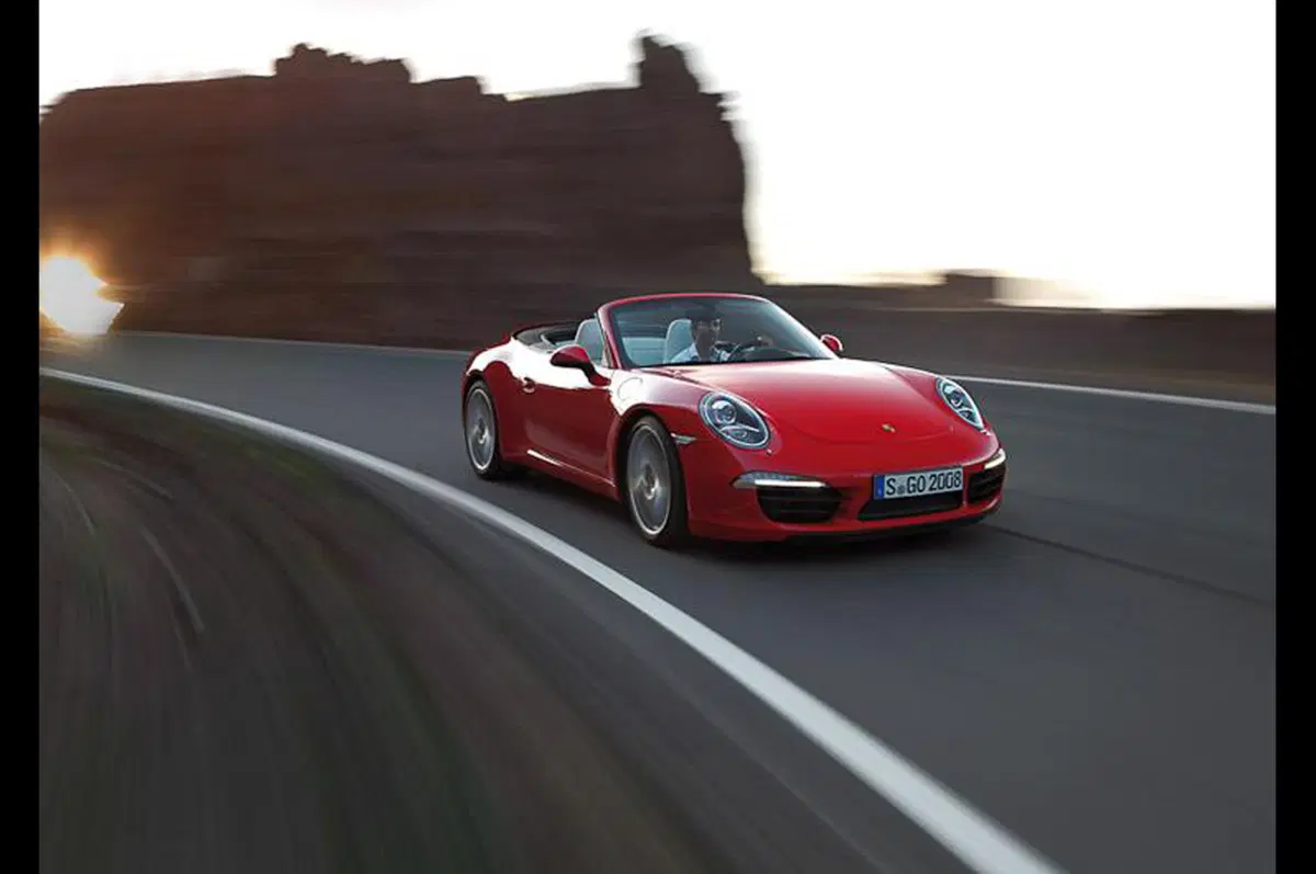 Porsche 911 Carrera Cabriolet (5)