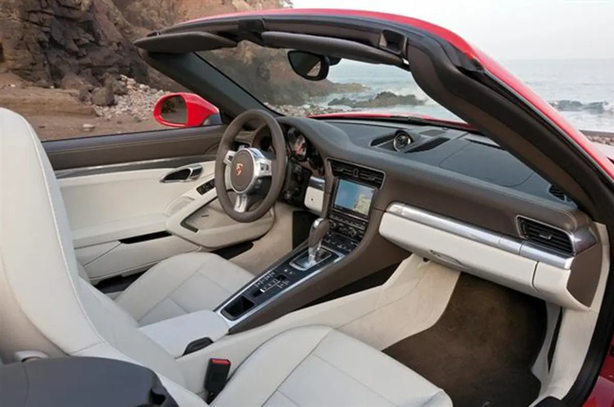 Porsche 911 Carrera Cabriolet (13)