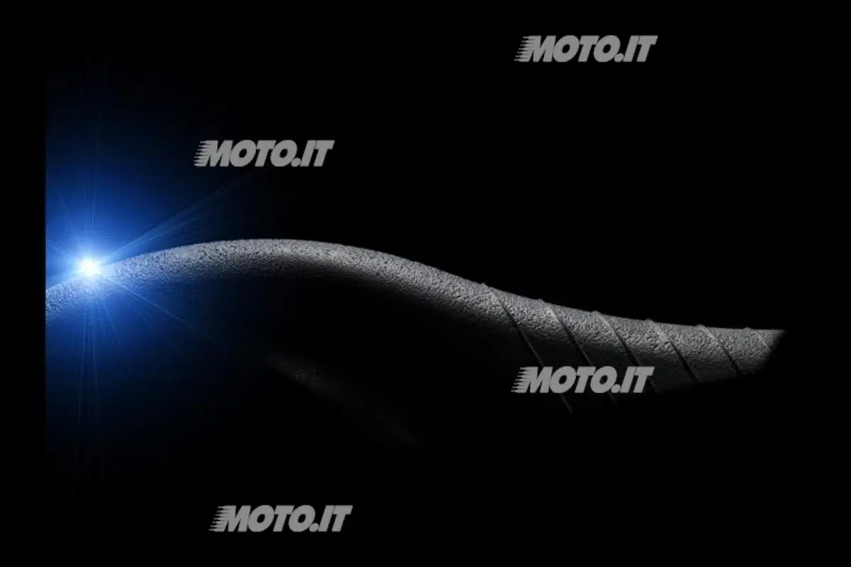 Nuova Mercedes-Benz SL: prime immagini e informazioni ufficiali (17)