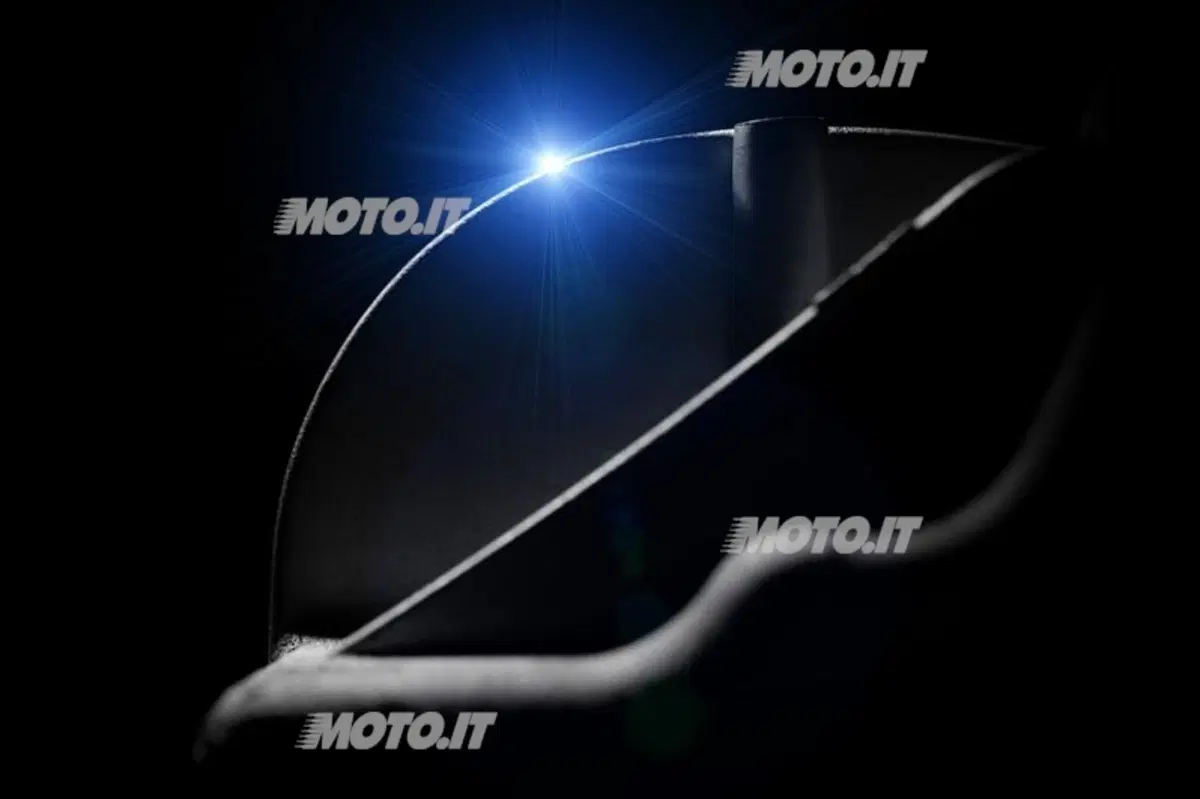 Nuova Mercedes-Benz SL: prime immagini e informazioni ufficiali (18)