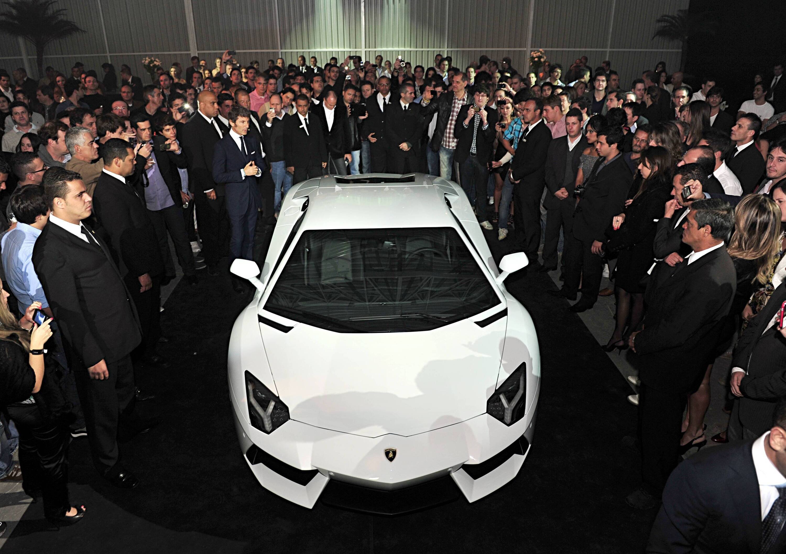 Lamborghini: debutta in brasile la Aventador LP 700-4