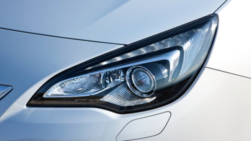 Opel: premiato con l&#039;EuroNCAP Advanced il sistema AFL