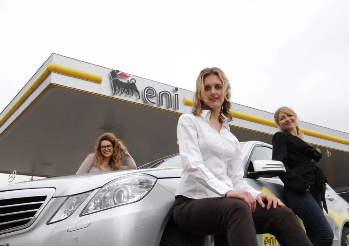 Mercedes-Benz ed Eni: via al giro d'Italia a metano