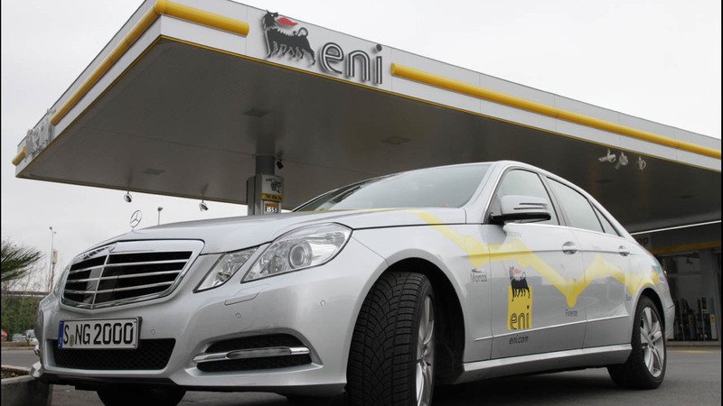 Mercedes-Benz ed Eni: via al giro d&#039;Italia a metano