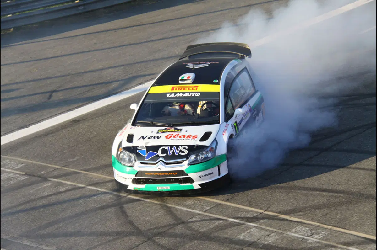 Valentino nulla può contro Loeb (25)