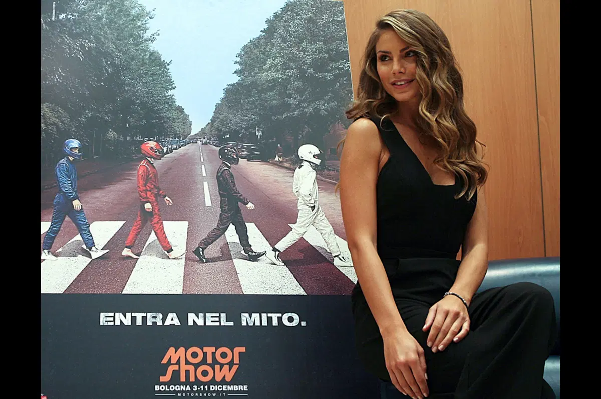 Nina Senicar madrina del Motor Show di Bologna 2011 (4)