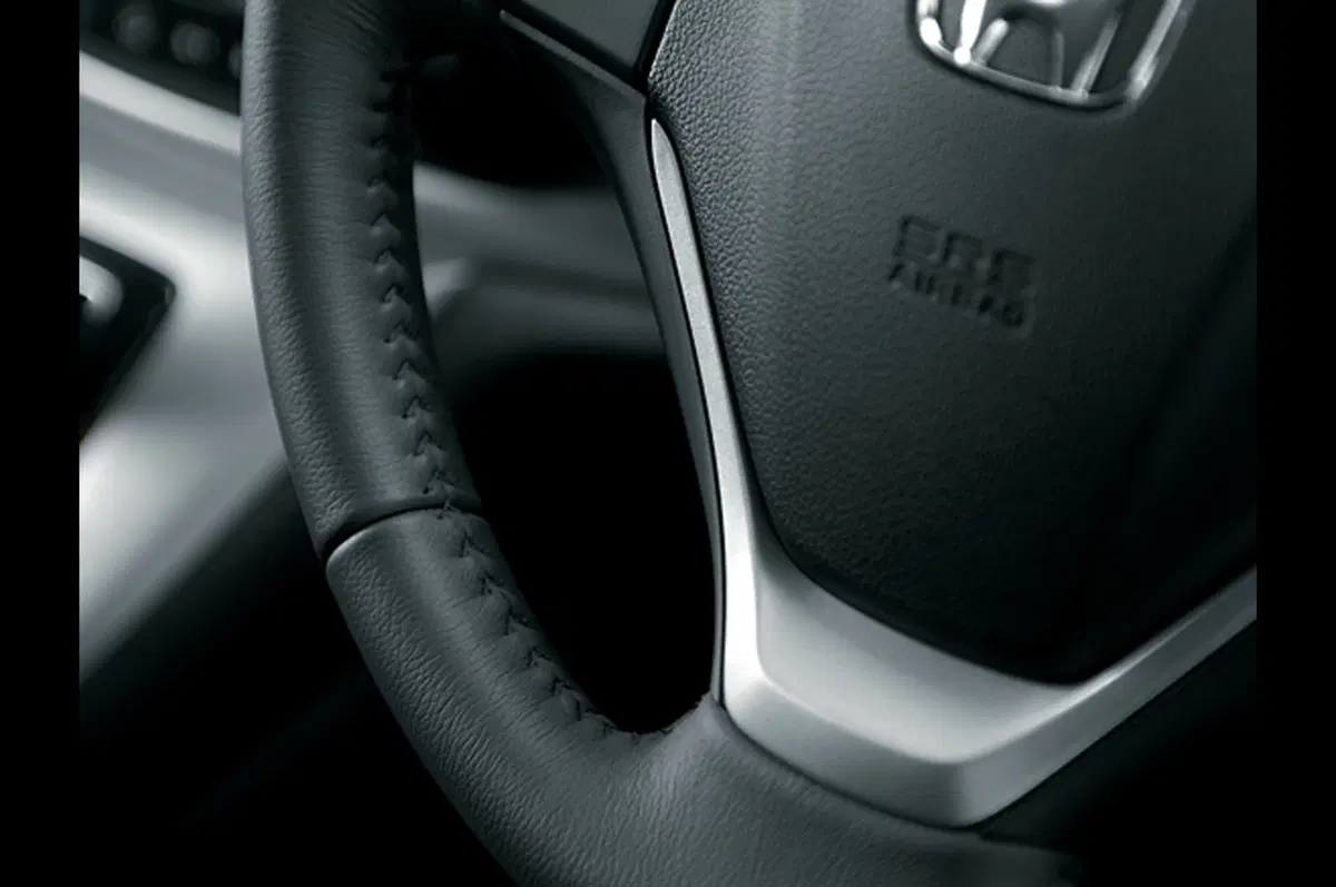 Honda CR-V: in vendita in Giappone (12)