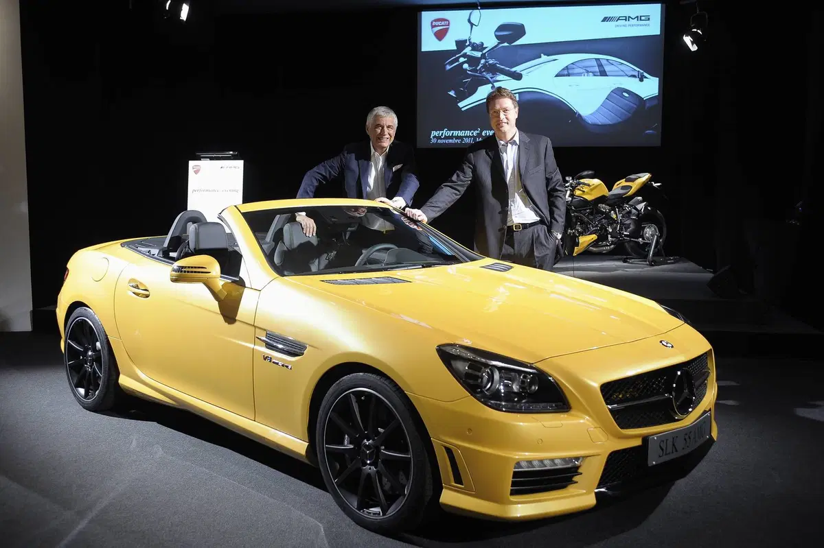 Mercedes-Benz SLK 55 AMG Streetfighter Yellow (7)
