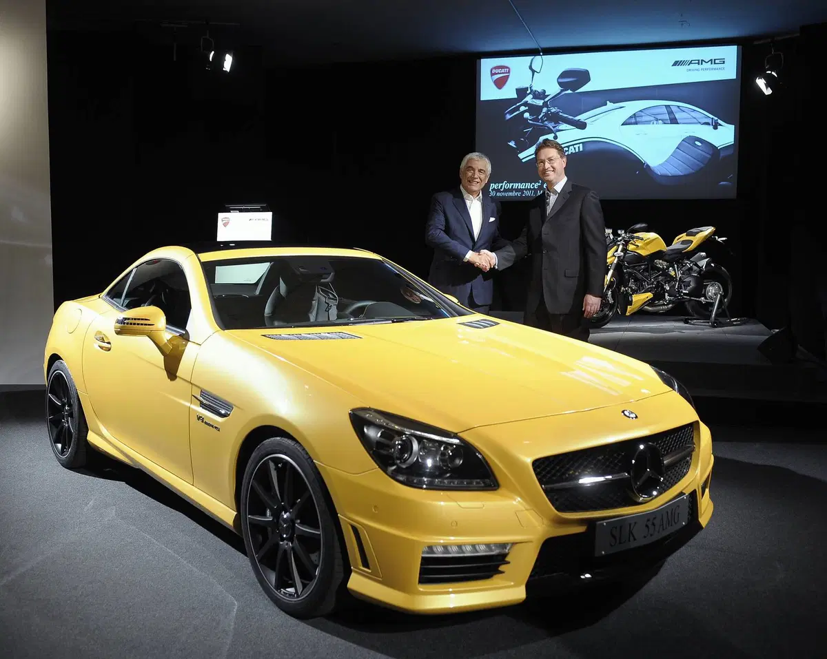Mercedes-Benz SLK 55 AMG Streetfighter Yellow (8)