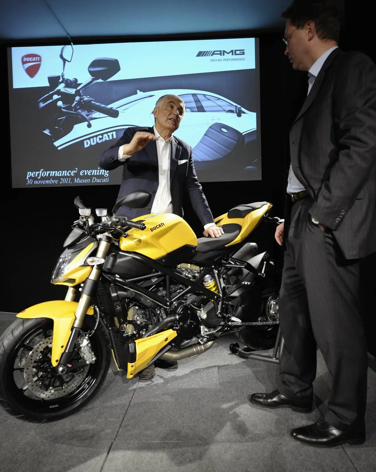 Mercedes-Benz SLK 55 AMG Streetfighter Yellow (14)