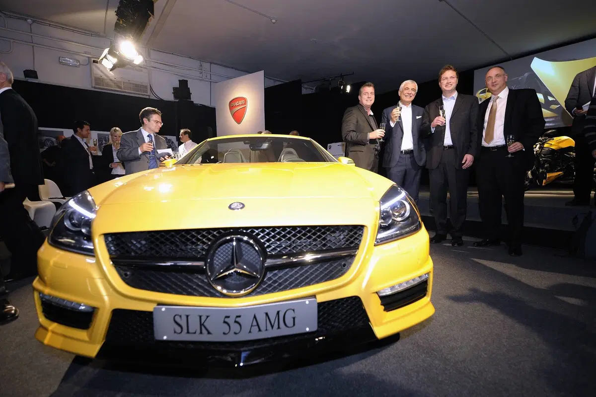 Mercedes-Benz SLK 55 AMG Streetfighter Yellow (15)