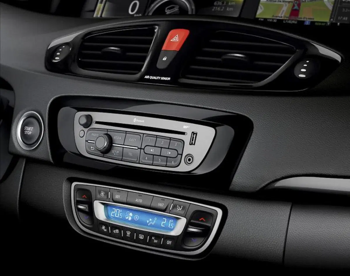 Renault Scénic 2012 (11)