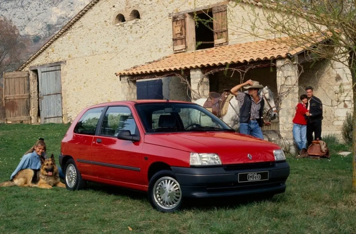 Quale era meglio, Confronto: Fiat Uno Vs Renault Clio I (7)
