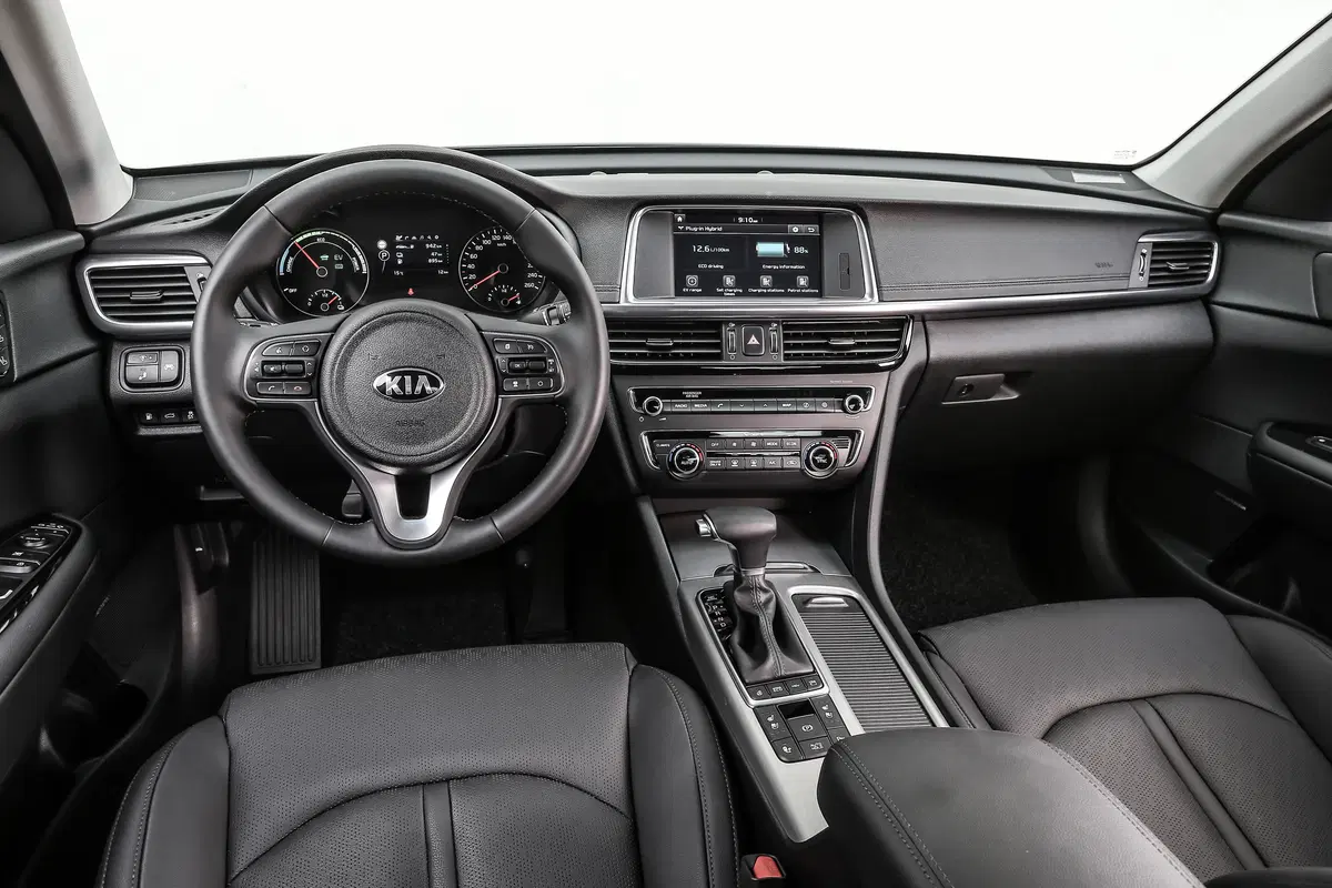 Kia Optima Plug-In Hybrid [Video primo test] (4)