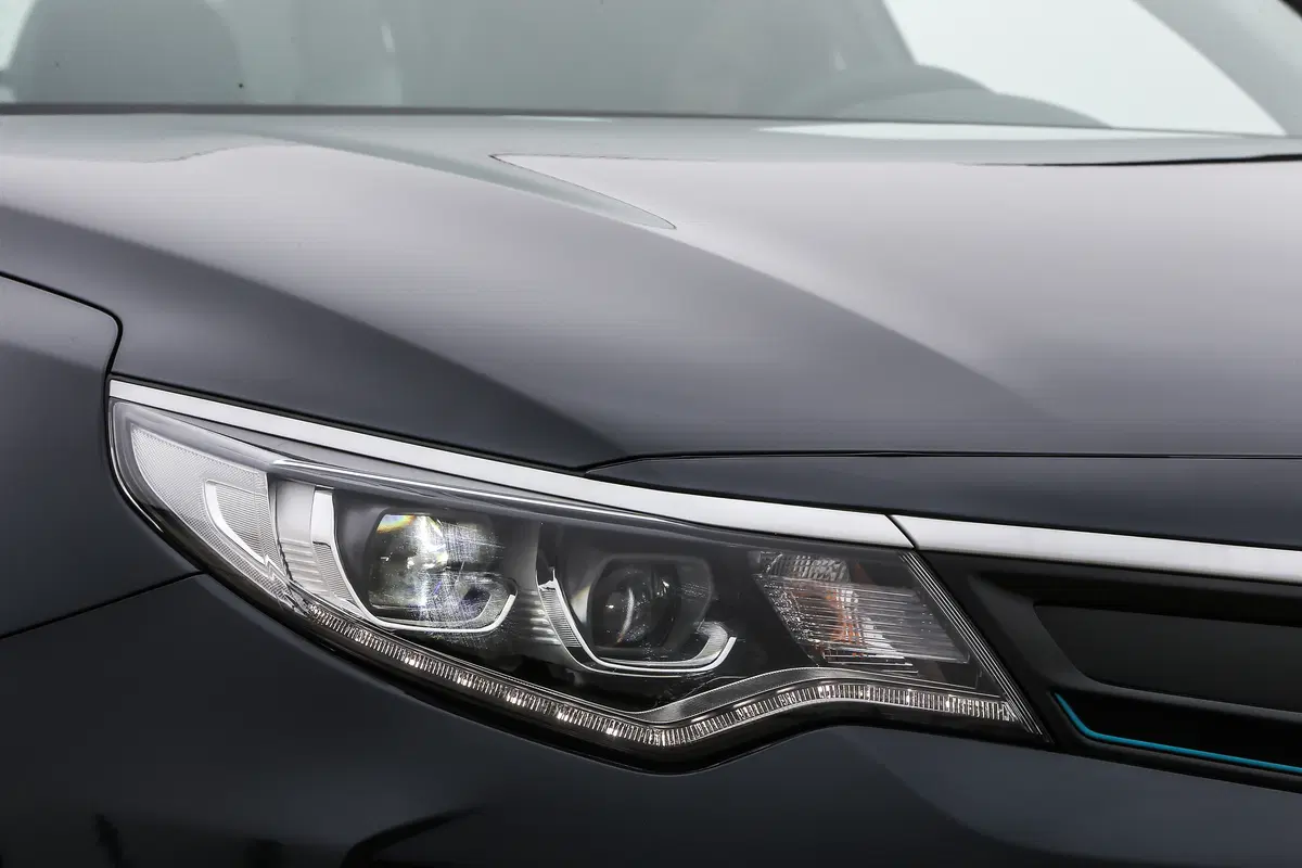 Kia Optima Plug-In Hybrid [Video primo test] (6)