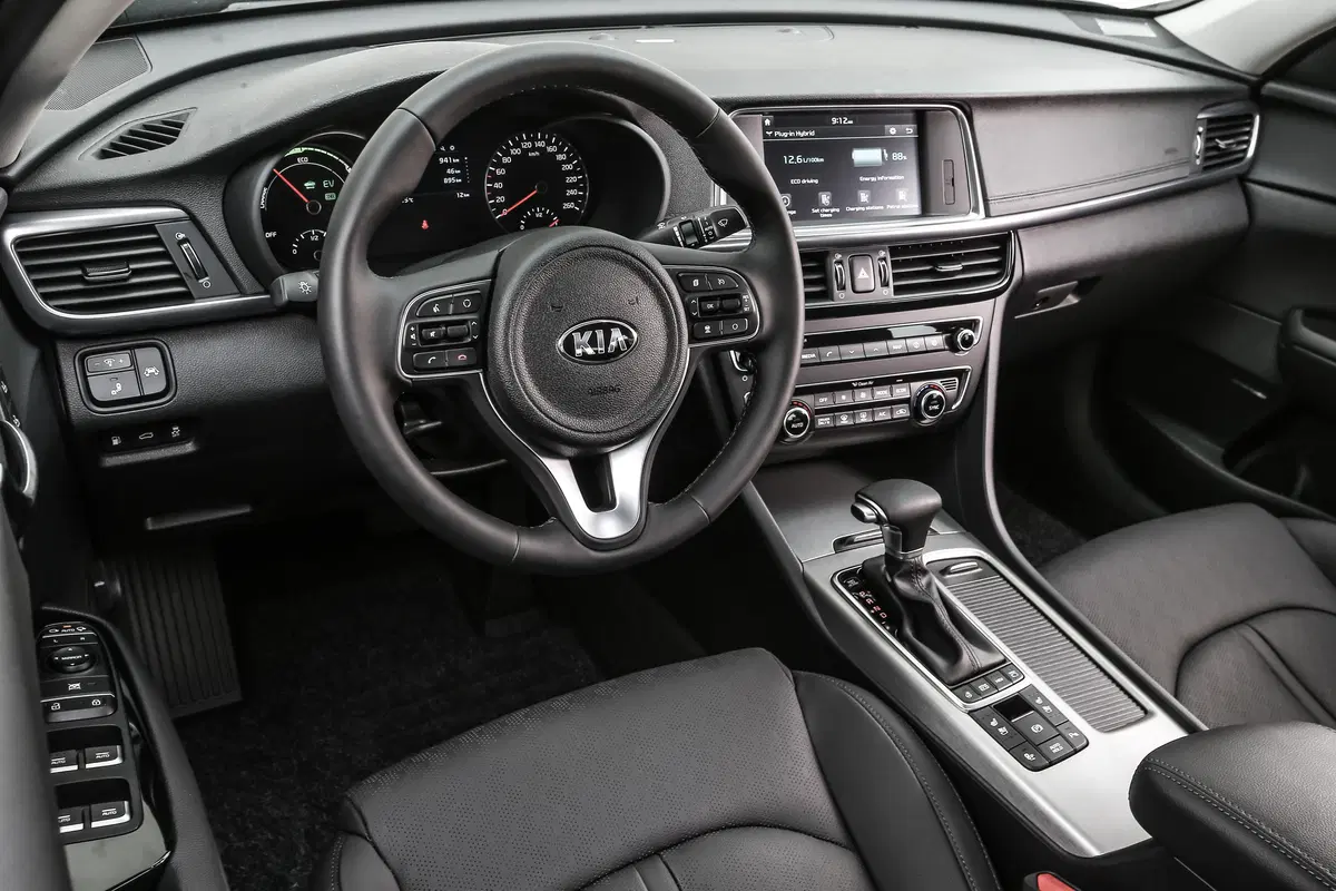 Kia Optima Plug-In Hybrid [Video primo test] (7)
