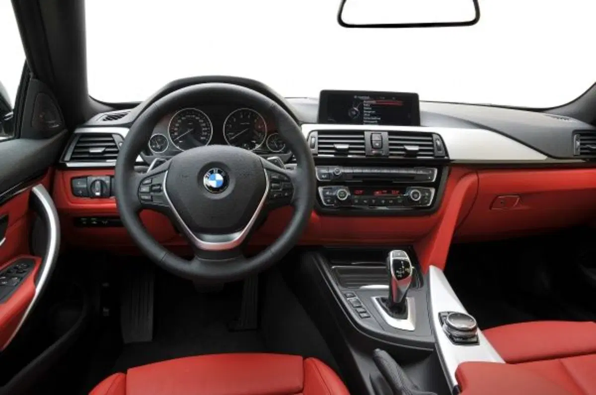BMW Serie 4 Coupé M4  CS (39)