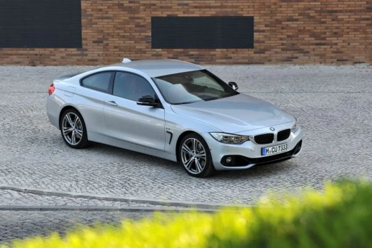 BMW Serie 4 Coupé M4  CS (47)