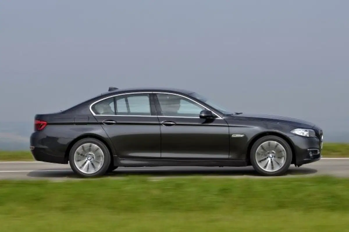 BMW Serie 5 M5 (3)