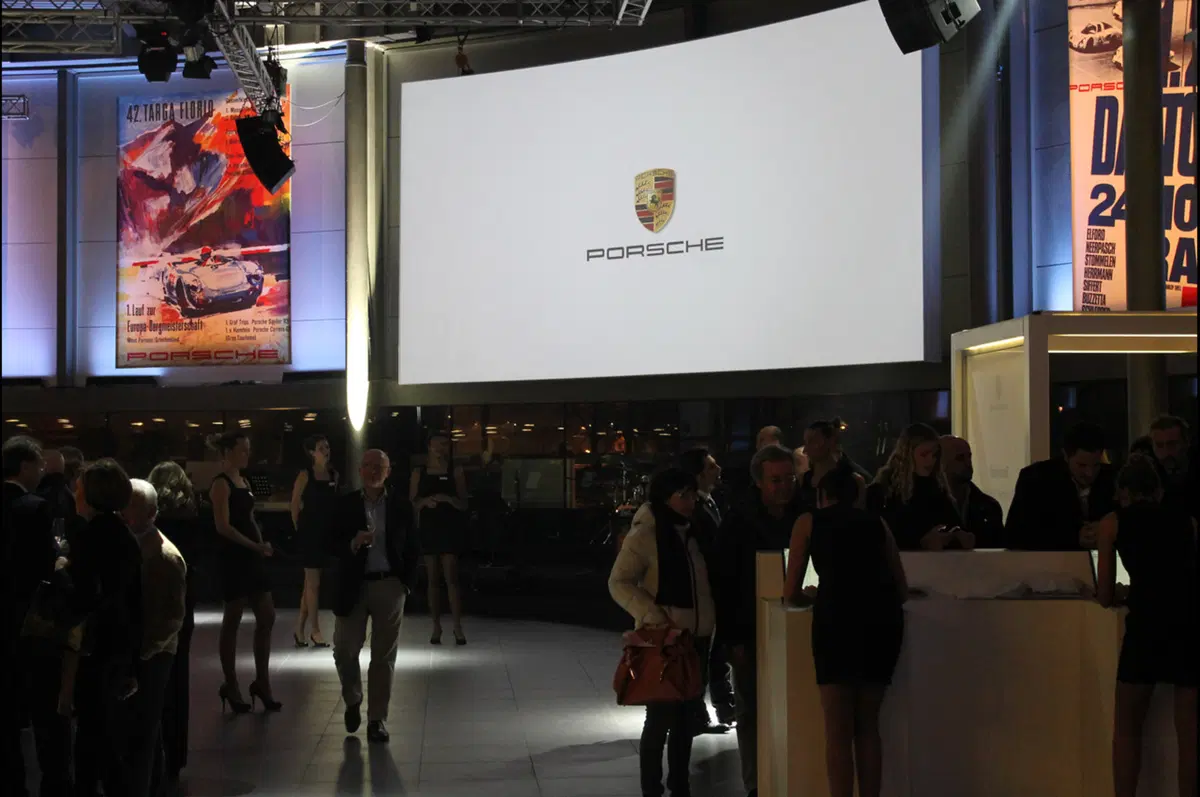 Porsche: inaugurato un nuovo dealer a Milano (2)