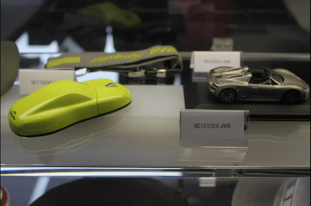Porsche: inaugurato un nuovo dealer a Milano (16)