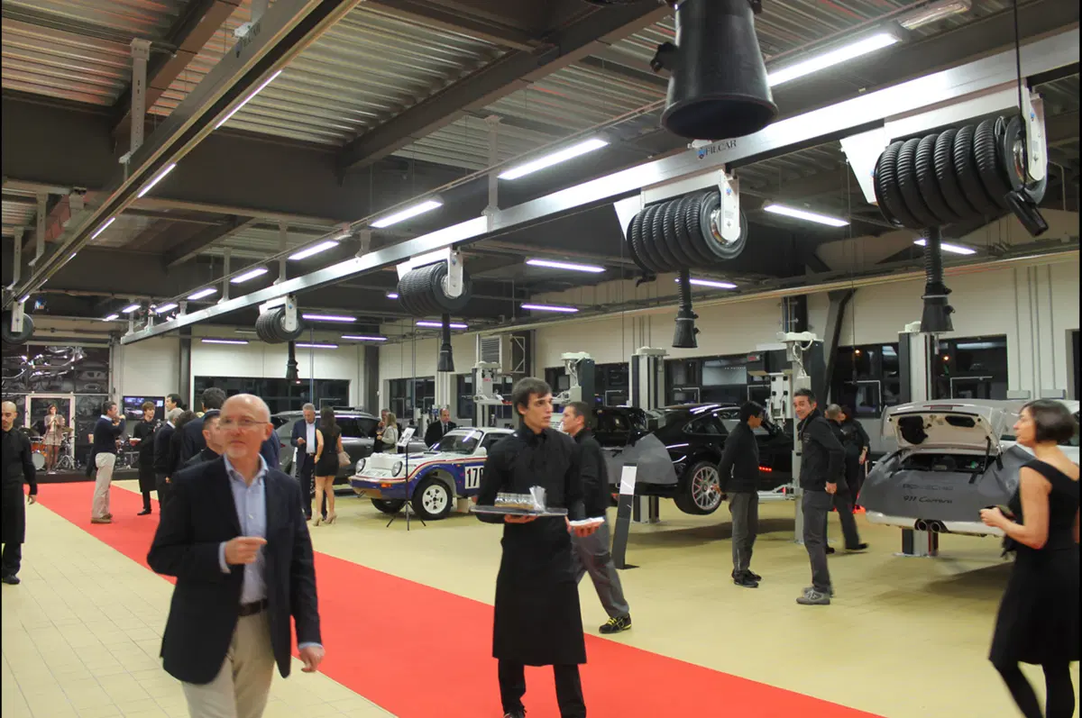 Porsche: inaugurato un nuovo dealer a Milano (26)